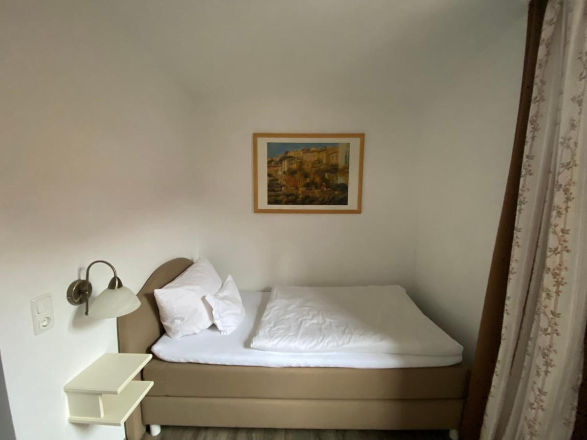 Hotel Main-art